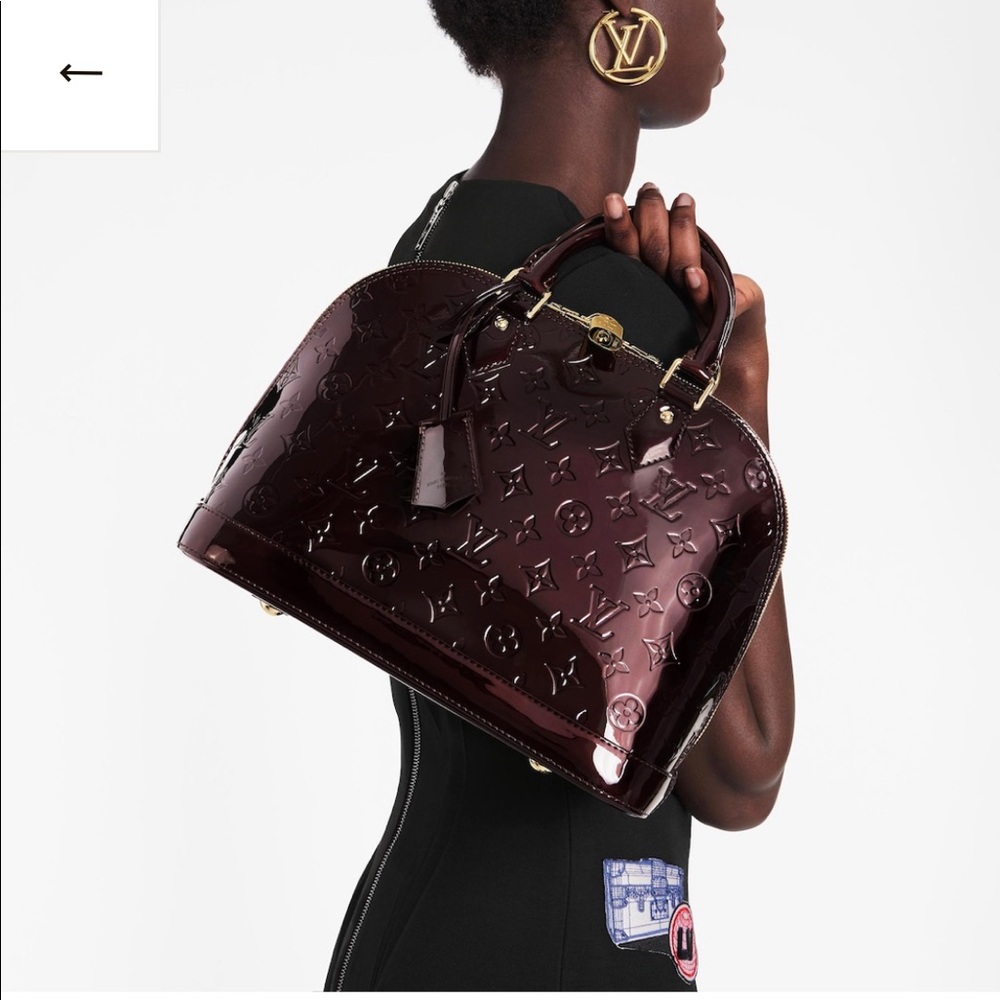 STUNNING! Louis Vuitton Vernis Alma 😍
